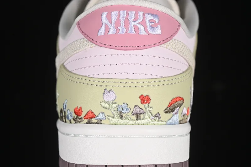 All categories Nk SB Dunk series Nk SB Dunk Low low-top sneakers Nike Dunk Low "Mushroom" floral theme low-top casual sneakers IB8876-661